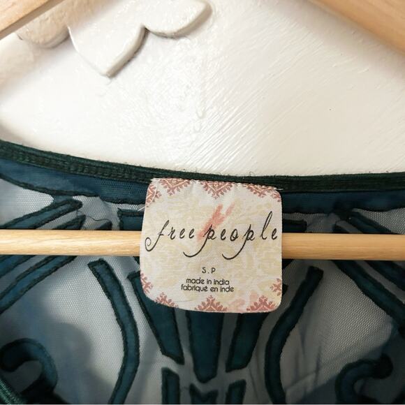 Free People The Gatsby Long Sleeve Top Green Mesh Detail Scoop Neck Size S - Picture 5 of 8